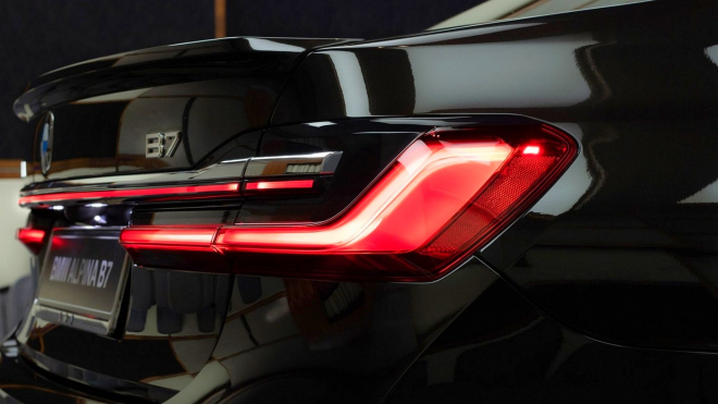 Citrínově černá Alpina s maximálkou 330 km/h zachraňuje čest nesouměrného BMW