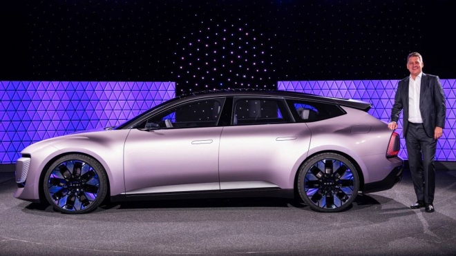 Pokus Audi odvrátit další pád působí ještě zoufaleji, než se dosud zdálo. První AUDI má vzhled, který budou milovat jen jeho tvůrci