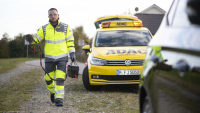 „Žlutí andělé” v Německu vyráží na pomoc elektromobilům dramaticky častěji, loni o 46 procent. Hlavní důvod? Baterka