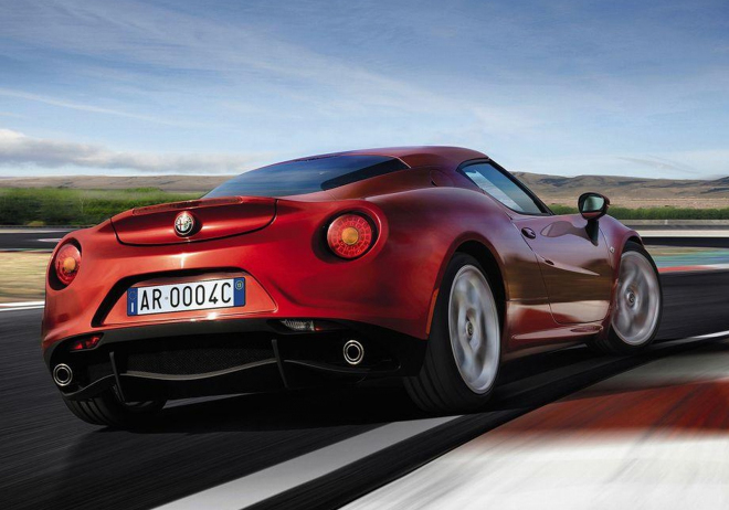 Alfa Romeo 4C nedostane manuální převodovku, prý by pokazila interiér