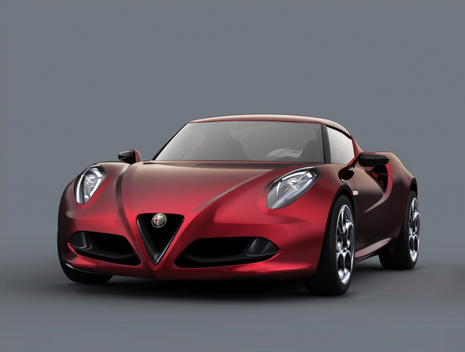 Alfa Romeo 4C: sportovní alfička váží jen 850 kilogramů (+ živé foto)