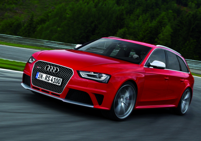 Audi RS4 Avant 2012 je v prodeji, skoukněte nové fotky a videa