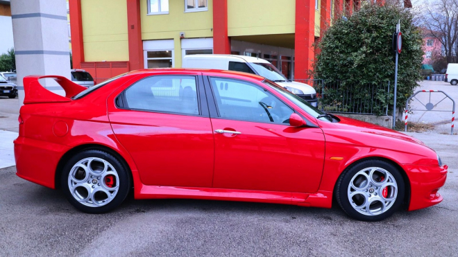 K mání je krásná vrcholná Alfa Romeo ze zlatých časů značky v dokonalé verzi i s milionem servisních záznamů. Možná je čas se rozloučit