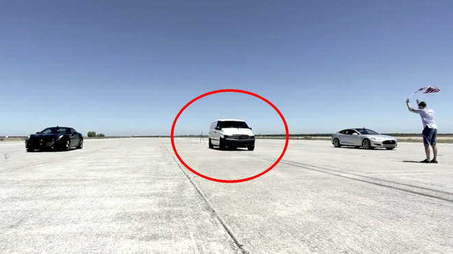 „Zrádci” Tesly si založili vlastní automobilku, s dodávkou pokoří Ferrari i Model S (video)