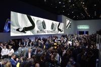 Sledujte nultý den autosalonu v Ženevě online, tady poběží přenos z koncernové noci VW