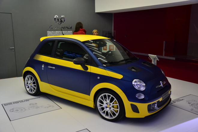 Abarth 695 Fuori: nejluxusnější Fiat 500 nejde s výkonem pod 180 koní