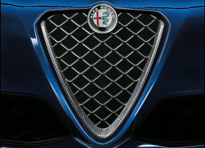 Alfa Romeo Giulia dostala příslušenství od Moparu, nabízí karbonové kde co
