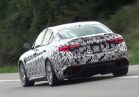 Alfa Romeo Giulia QV znovu nachytána v akci, sůvj zvuk předveda i ve Fioranu (videa)