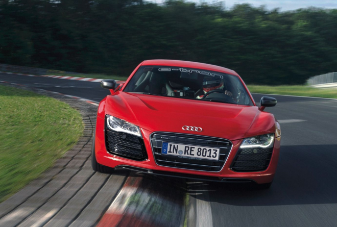 Audi R8 e-tron: elektrických 8:09 z Nordschleife na nesestříhaném videu