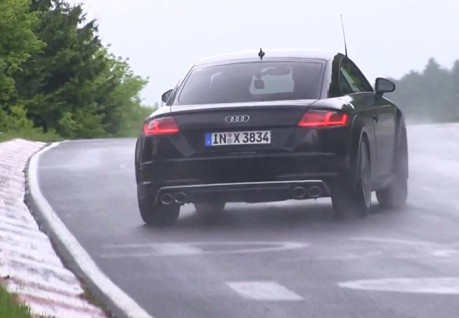 Nové Audi TT vyrazilo za hrátkami na Nordschleife, TTS zvládá i jízdu bokem (video)