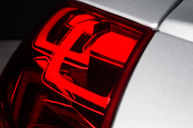 Audi a Phillips vyvinuly zadní světla z OLED, mohou zobrazovat prakticky cokoli