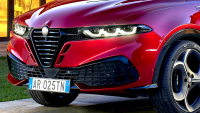 Klíčová Alfa Romeo přišla na „svobodných trzích” po třech letech o všechny hybridy, nikdo je nechtěl