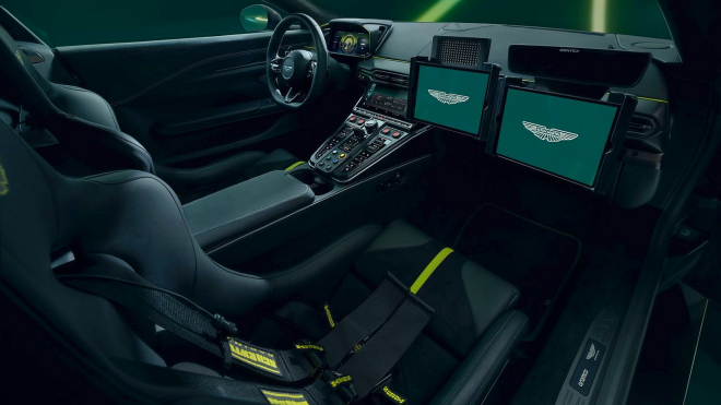 Aston Martin představil jediné auto, které je dnes schopno udržet za sebou Maxe Verstappena