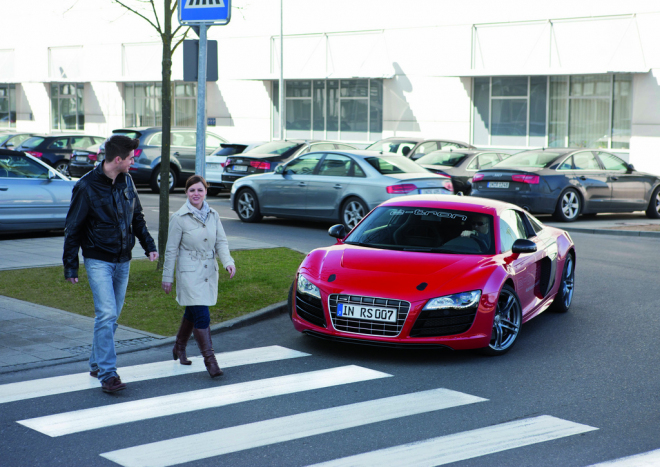 Elektromobily budou muset i v Evropě povinně vydávat umělý zvuk