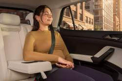 Škoda začala za 240 tisíc Kč prodávat auto, ke kterému dostanete i masážní sedadla vzadu, Češi puknou závistí