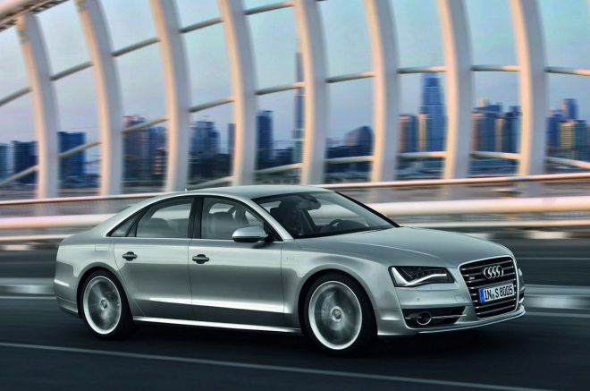 Audi S8 2012: 520 koní ze čtyřválce na požádání