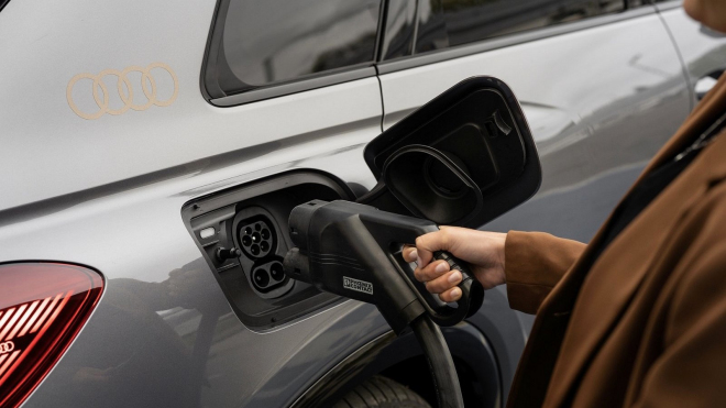 Majitelé elektrických Audi platí vysokou daň za svou volbu, během pár desítek tisíc km přišli o víc jak 1,4 milionu Kč