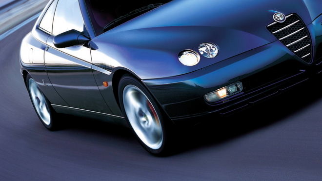 Světla Clarksonem velebeného sporťáku skrývají tajemství, které odhalili jen majitelé