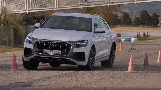 Představení Audi Q8 v losím testu zcela mění vnímání velkých SUV