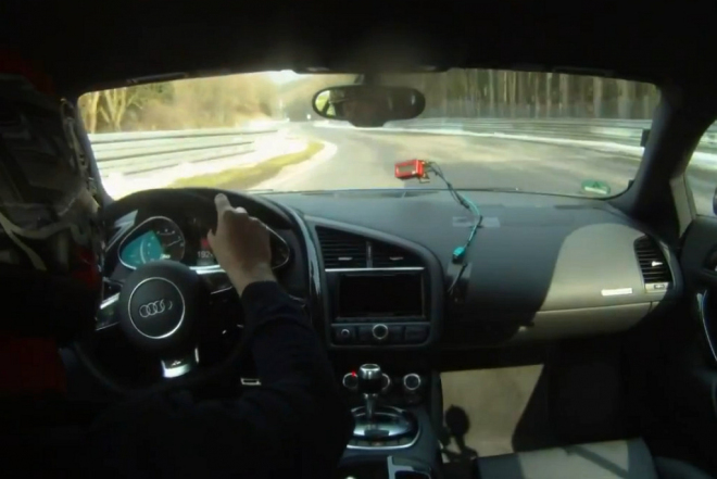 Audi R8 V10 Plus 2013 zdolalo Nordschleife v čase 7:45 (video)