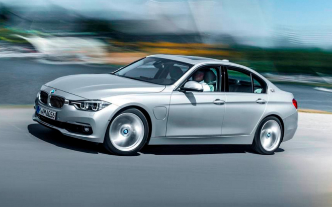 BMW 330e a 225xe: plug-in hybridy se dále šíří bavorskou nabídkou