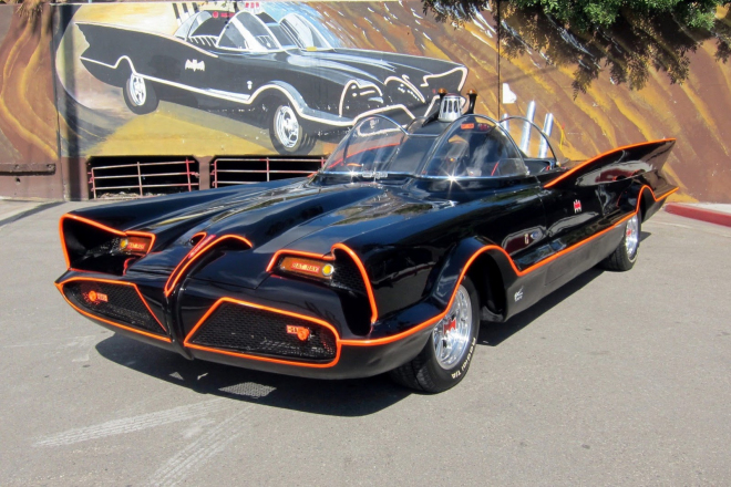 Původní Batmobil byl prodán v aukci za neskutečných 89 milionů Kč