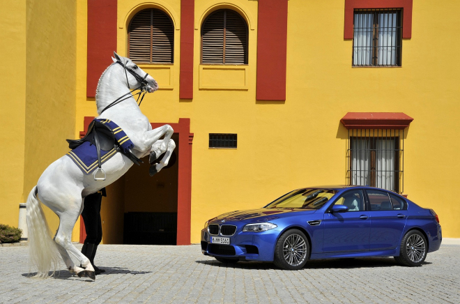 BMW M5 2012: dalších 143 fotografií nové em-pětky