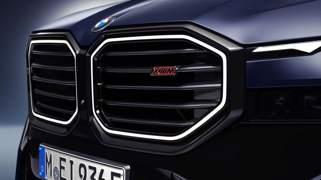 BMW zkouší napravit prodeje svého největšího propadáku pravým opakem toho, čím je zkusilo před pár roky nakopnout