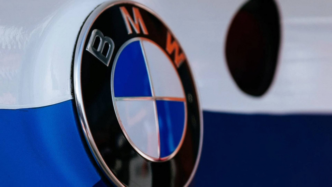 BMW dává sbohem svému současnému logu, nová podoba má blíže ke znaku VW
