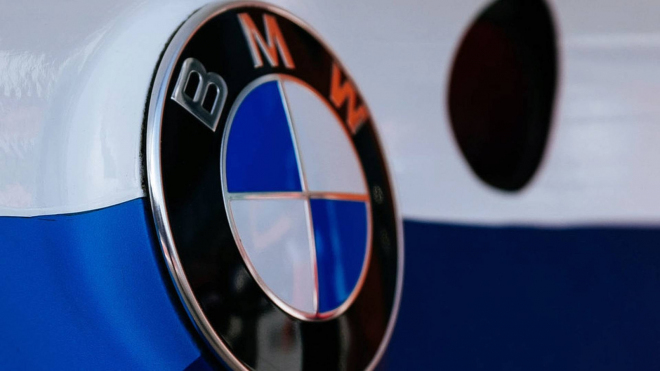 BMW dává sbohem svému současnému logu, nová podoba má blíže ke znaku VW