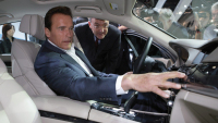 Arnold Schwarzenegger prozřel. Už slepě nekope za zelené nesmysly, jeho citace Einsteina vysvětluje všechno