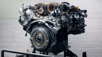 Bentley znovu mění strategii. Vrátí se k už odpískané technice, aby se znovu vlichotil do přízně ztracené klientely