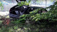 BMW řady 5 při extrémní nehodě na Ringu vylétlo z trati, skončilo v lese (videa)