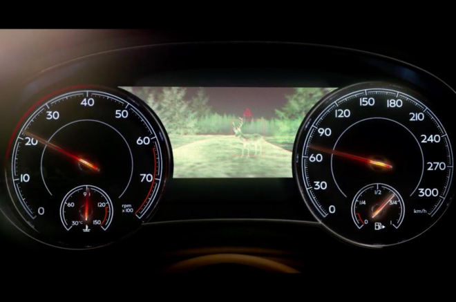Bentley Bentayga odhalilo interiér, 300 km/h podle něj zvládne (video)