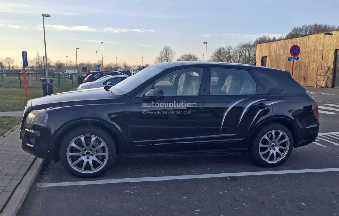 Bentley Bentayga: SUV nafoceno s malou kamufláží, konceptu se moc nepodobá