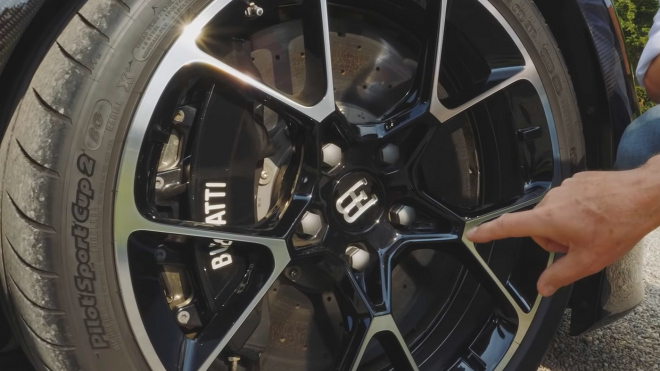 Co vydrží motor Bugatti? A jak moc vás nechá jet 420 km/h? Testovací pilot odhalil tajemství