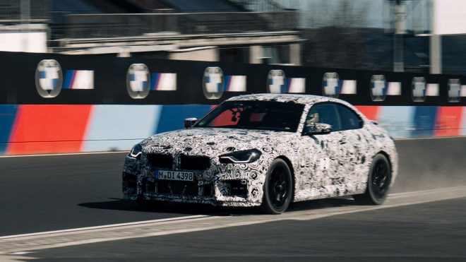 BMW se hlásí o rekord z nejnáročnějšího okruhu světa. Pomalé jeho auto není, vše ostatní je ale diskutabilní