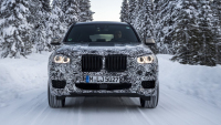 Nové BMW X3 se představilo v maskáčích. Bude výraznější i výrazně lehčí