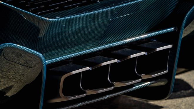 Cena zakázkového laku na Bugatti za 131 milionů znovu posouvá meze absurdity