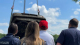 Policie vytáhla z řeky BMW, které pod vodou strávilo nejmíň 35 let. Podívejte se, co z něj zbylo