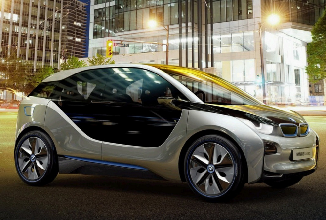 BMW i3 má stát milion korun. Koupíte si ho? Nebo raději Fabii RS?