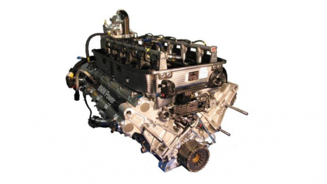 Před 13 léty vznikl nejsilnější atmosférický motor 3,0 všech dob. Nikdy nevyjel