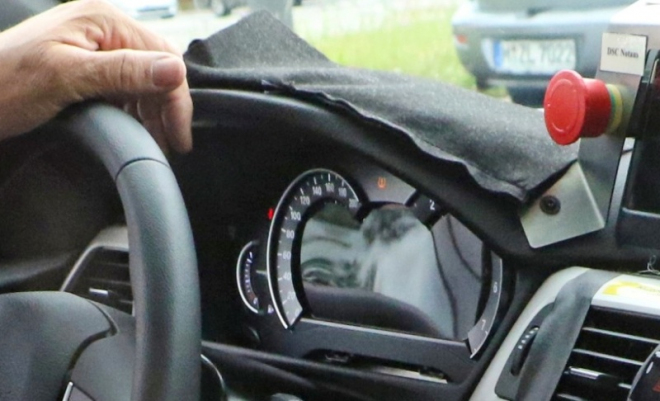Interiér nového BMW 3 G20 poprvé nafocen, je analogovější než u Audi