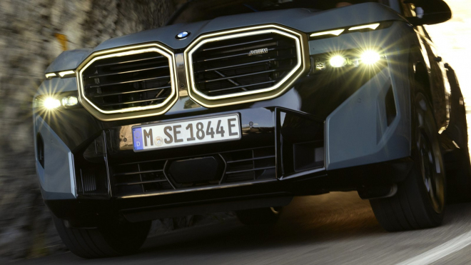 Na souboj nejošklivějších BMW dneška ve sprintu se nedá dívat, aspoň ho ale vyhraje „to správnější”