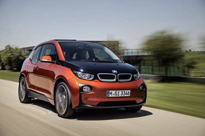 BMW chce v roce 2020 prodat 100 tisíc elektromobilů, kvůli tlaku státu