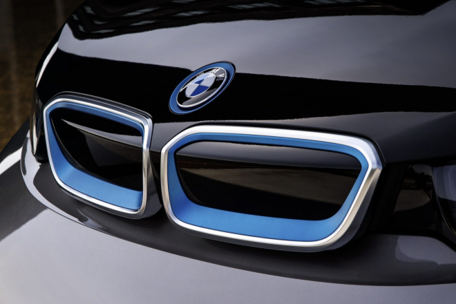 BMW chce kvůli emisním limitům elektrifikovat všechny budoucí modely