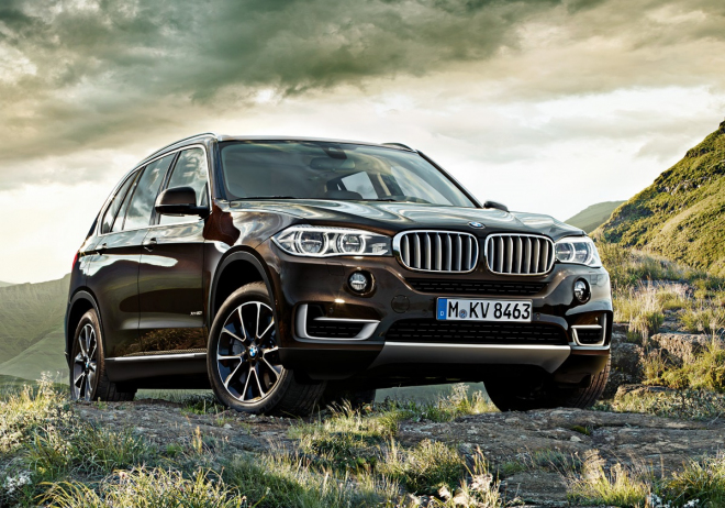 Nové BMW X5: všechny ceny, katalog i nové fotky M-paketu a M50d