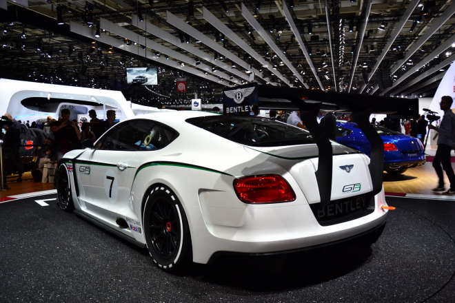 Bentley Continental GT3: sporťákem pro Paříž je závodní koncept