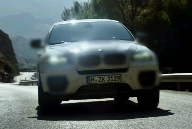 BMW X6 M 50d na dalším videu. I nafta si prý zaslouží znak M