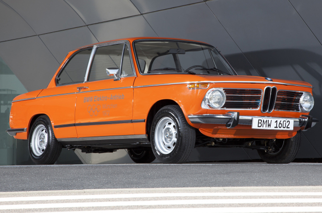BMW připomíná marnost elektromobilů, vývoj těch jeho začal už modelem 1602e (video)